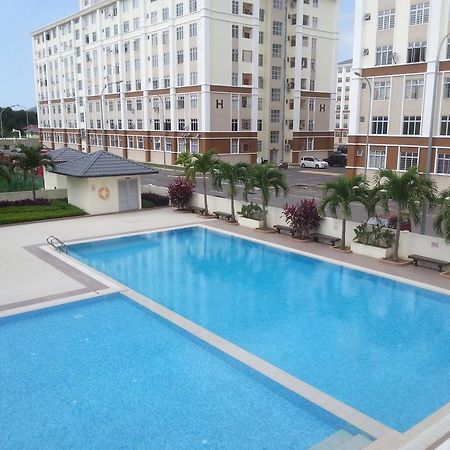 Kk Holiday Suites Apartment Kota Kinabalu Bagian luar foto